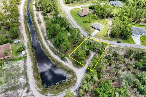 Lehigh Acres, FL 33974,445 Burrstone DR