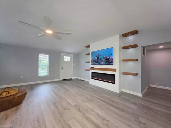 Fort Myers, FL 33908,18387 Pioneer RD