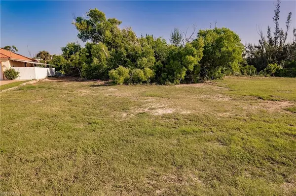 Bokeelia, FL 33922,5262 Genesee PKWY
