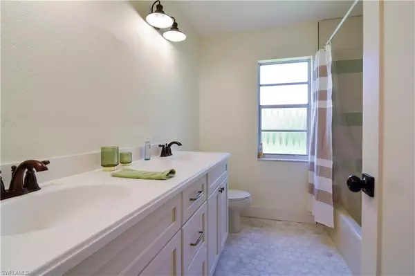 4225 Prestwick CT, North Fort Myers, FL 33903