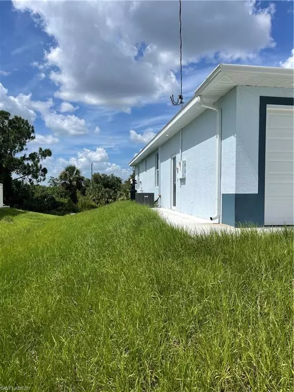 Lehigh Acres, FL 33976,3308 2nd ST SW