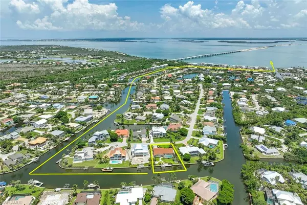 918 Kings Crown DR, Sanibel, FL 33957