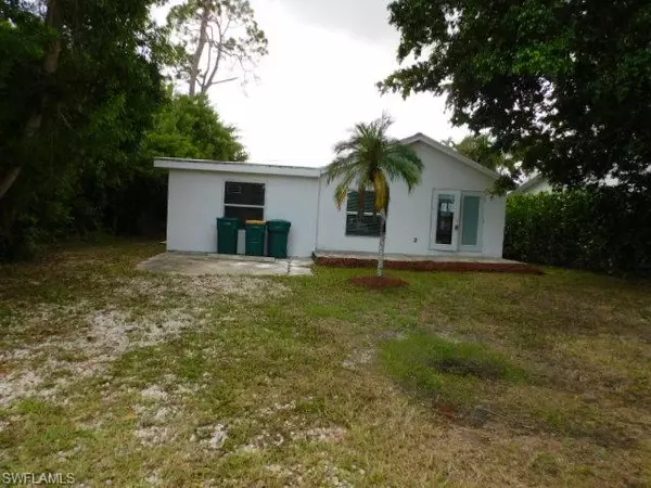 Naples, FL 34112,3203 Woodside AVE