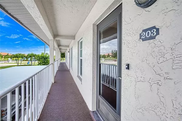 Fort Myers, FL 33908,16001 Dublin CIR #203
