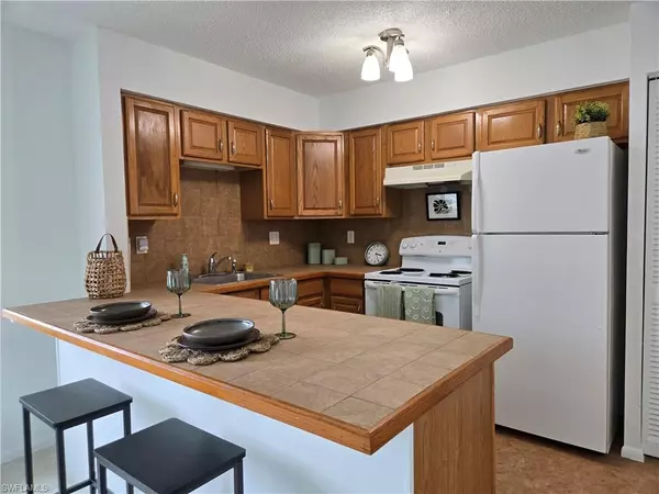 Port Charlotte, FL 33952,21150 Gertrude AVE #4