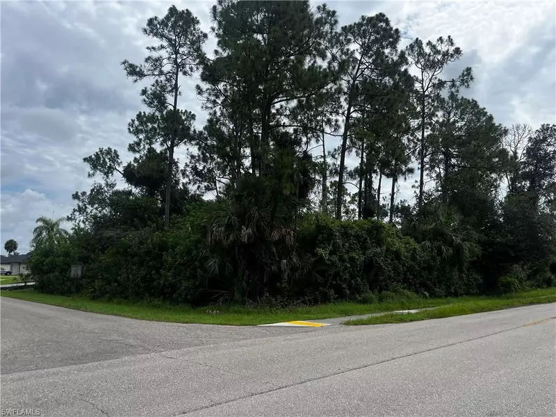 701 E 6th ST, Lehigh Acres, FL 33972