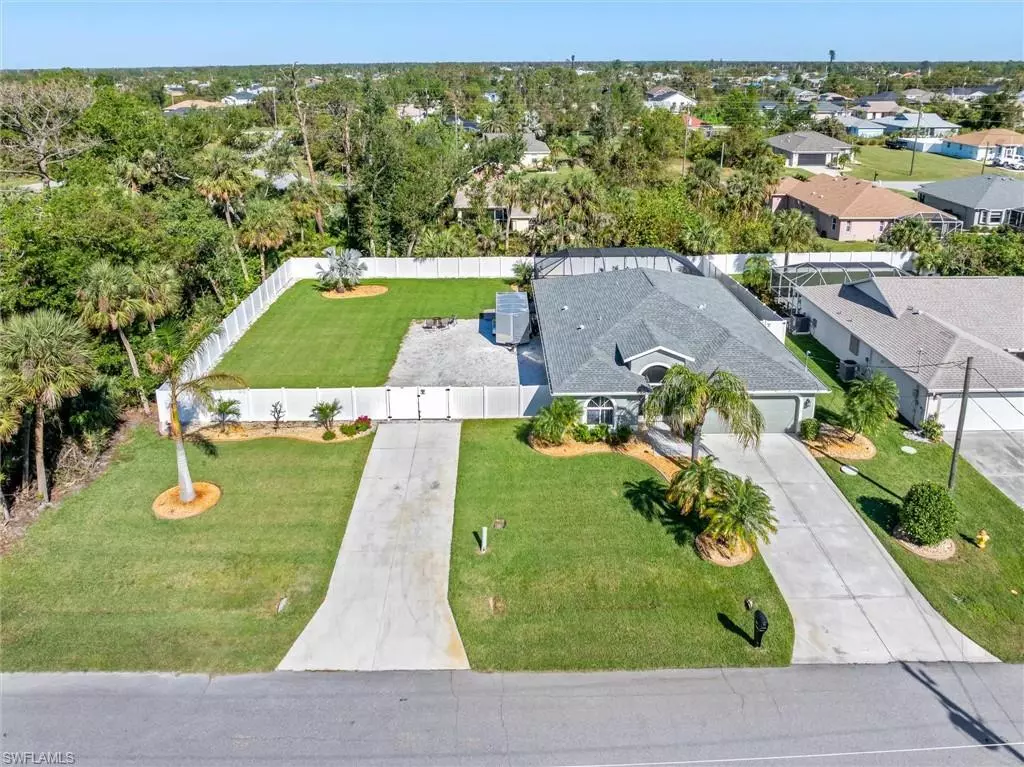 Rotonda West, FL 33947,126 Spur DR