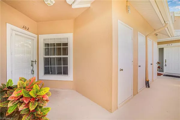 Bonita Springs, FL 34134,3921 Leeward Passage CT #102