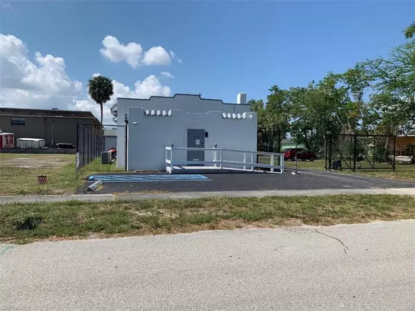 Fort Myers, FL 33901,2030 CRAWFORD ST