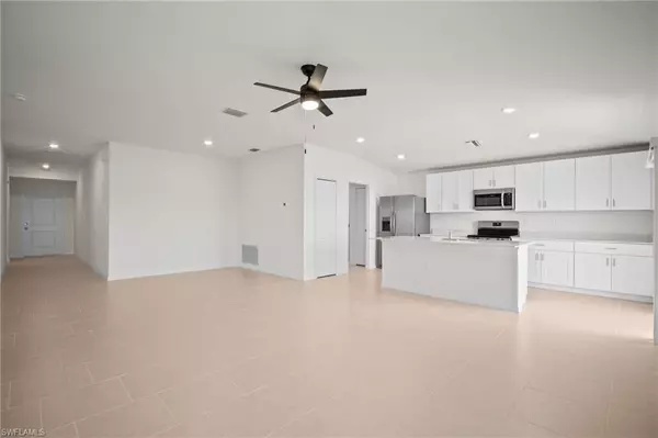 North Fort Myers, FL 33917,17633 paradiso WAY