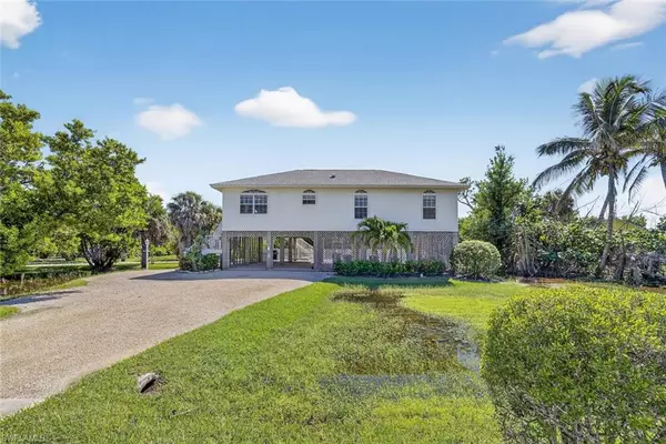 Sanibel, FL 33957,700 Nerita ST