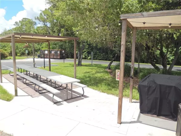 Fort Myers, FL 33905,9620 Villa DR #4