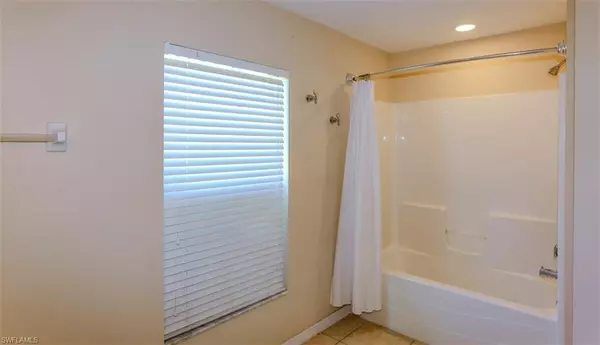Cape Coral, FL 33909,317 NE 10th TER