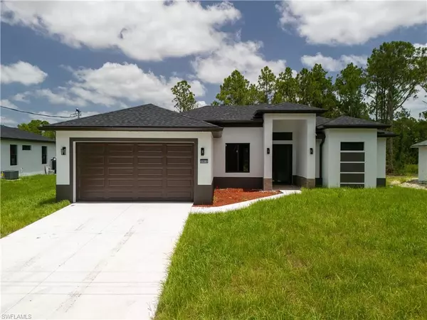 2812 39th ST W, Lehigh Acres, FL 33971