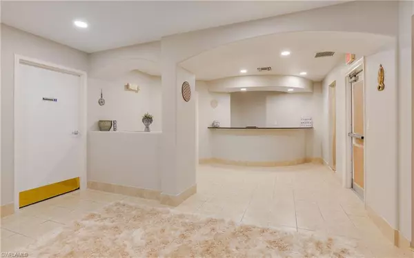Fort Myers, FL 33907,12734 Kenwood LN #45