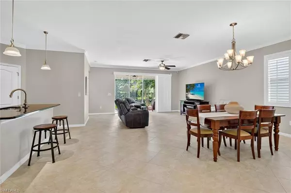 Naples, FL 34120,2073 Fairmont LN