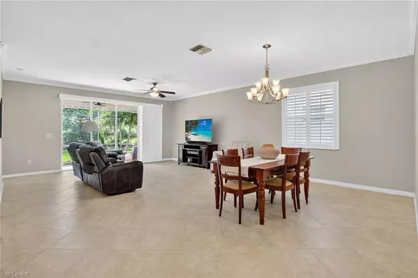 Naples, FL 34120,2073 Fairmont LN