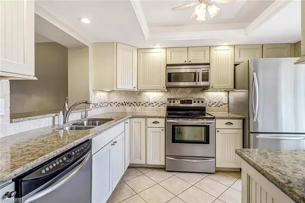 Fort Myers, FL 33907,7430 Lake Breeze DR #206