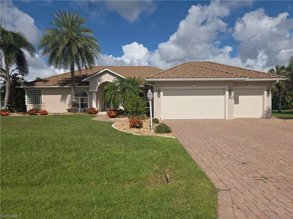 Port Charlotte, FL 33952,1221 Peppertree LN