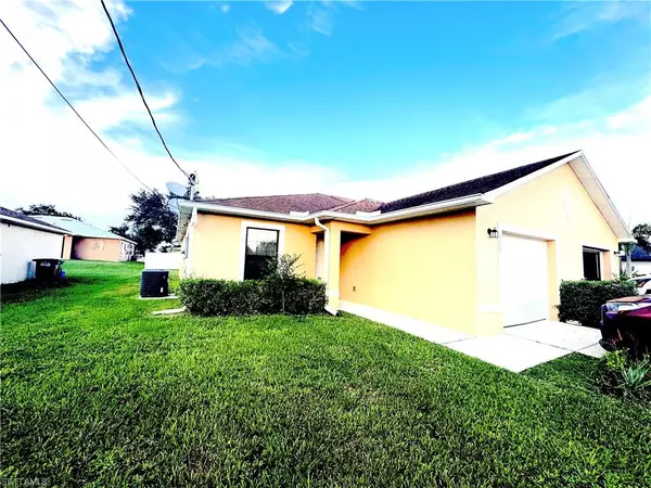 411 Nicholas PKWY W, Cape Coral, FL 33991