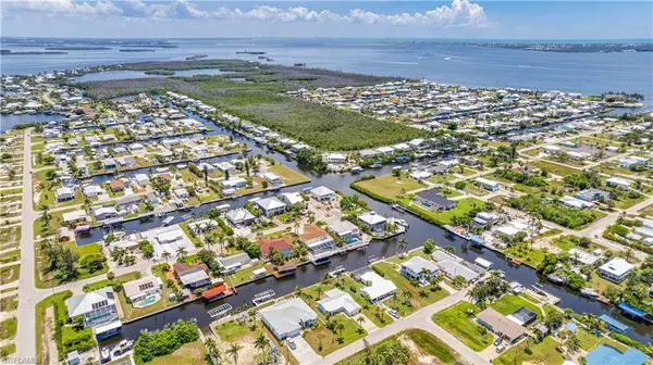 St. James City, FL 33956,2708 Mangrove ST