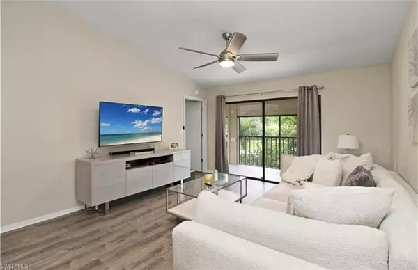 Fort Myers, FL 33919,9285 Lake Park DR #201