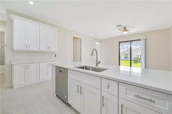 Lehigh Acres, FL 33974,526/528 Grant BLVD