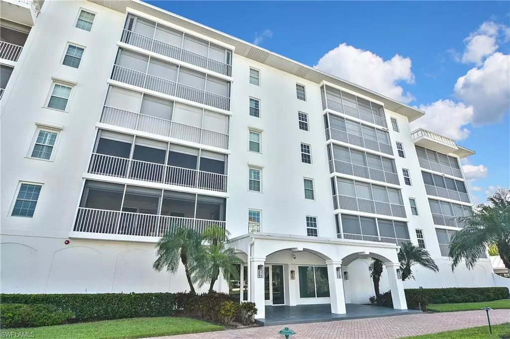 Naples, FL 34102,1200 Gulf Shore BLVD N #103