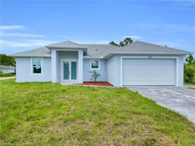 1137 Ecrue ST E, Lehigh Acres, FL 33974