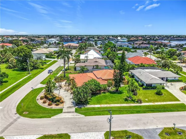 Marco Island, FL 34145,901 Arawak AVE
