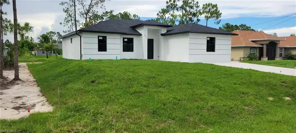Lehigh Acres, FL 33974,607 Hutton ST