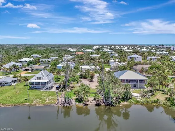 Sanibel, FL 33957,231 Palm Lake DR