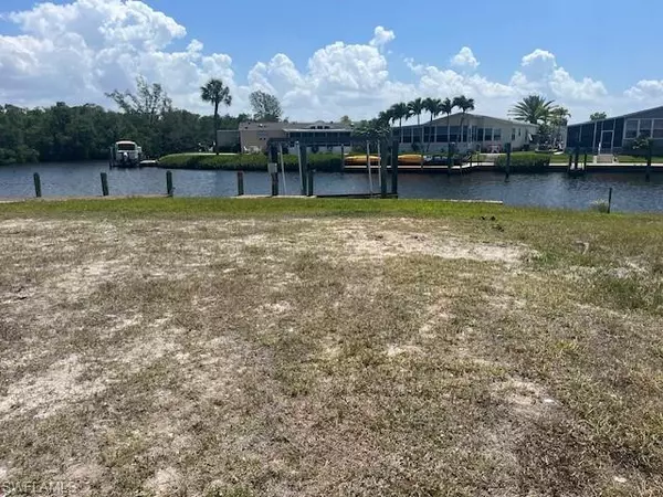 North Fort Myers, FL 33917,5547 Sir Walter WAY