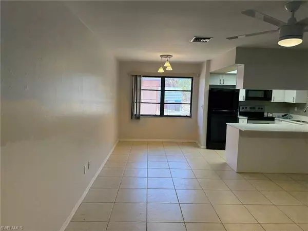 Cape Coral, FL 33990,1264 SE 8th ST #2