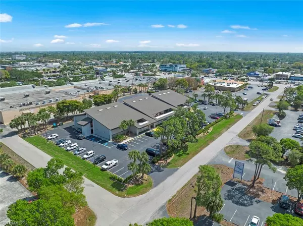 Fort Myers, FL 33907,12811 Kenwood LN #104