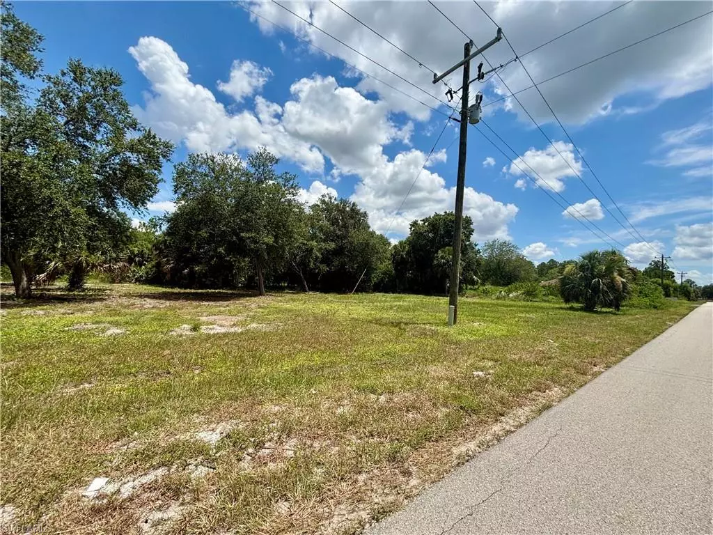 Lehigh Acres, FL 33936,4405 E 2nd ST