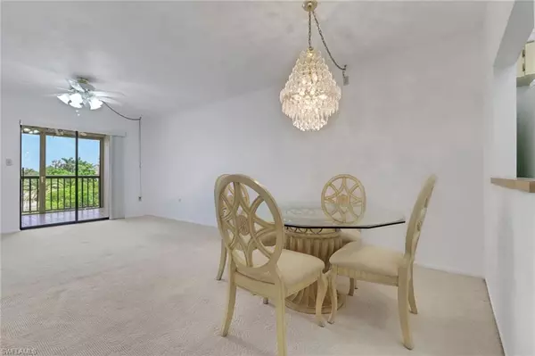 Fort Myers, FL 33901,2121 Collier AVE #305