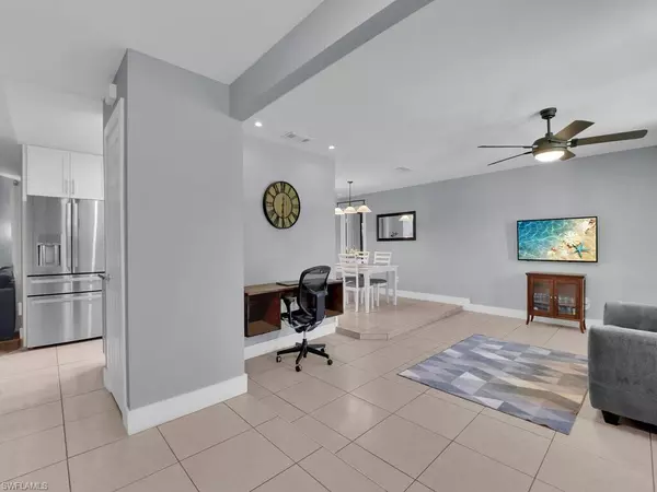 Cape Coral, FL 33904,526 SE 34th ST