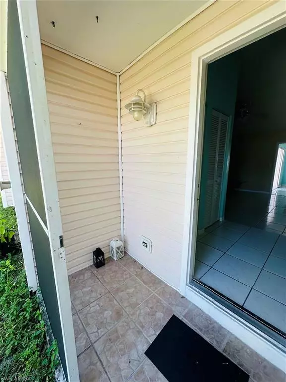 Cape Coral, FL 33991,1421 SW 9TH CT