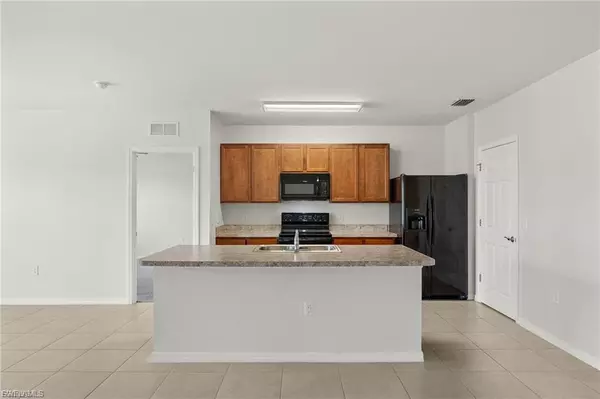 Cape Coral, FL 33909,3495 Acapulco CIR
