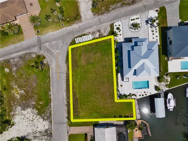 Fort Myers Beach, FL 33931,1 Palmview BLVD