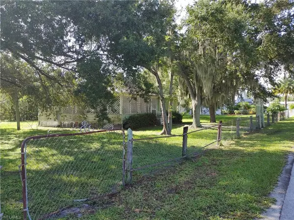 North Fort Myers, FL 33917,17000 Church DR