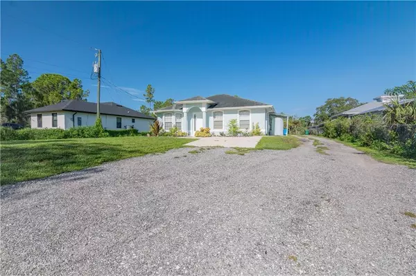 Naples, FL 34117,2335 Desoto BLVD S