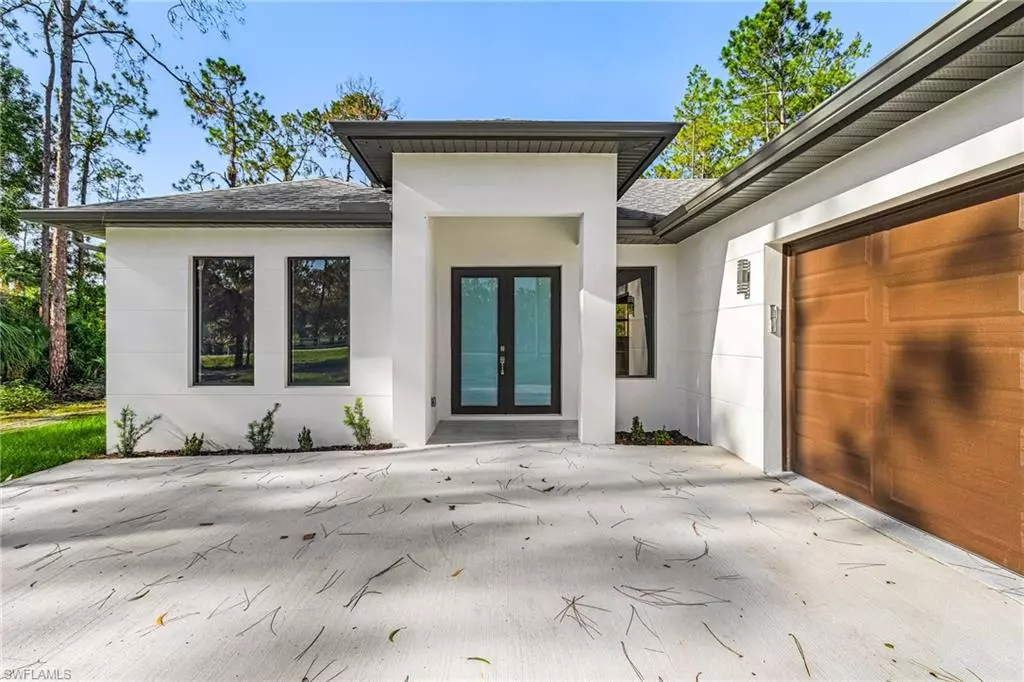 Naples, FL 34117,2739 10th AVE SE
