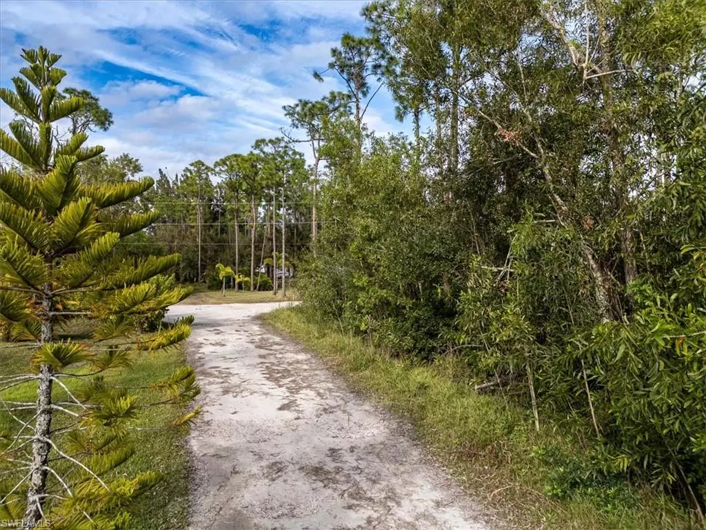 North Fort Myers, FL 33917,20374 Idlewood RD