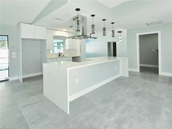 Port Charlotte, FL 33952,1178 Sultana ST