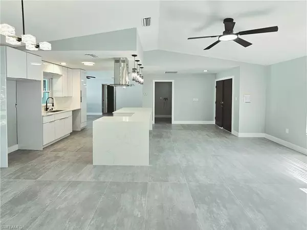 Port Charlotte, FL 33952,1178 Sultana ST