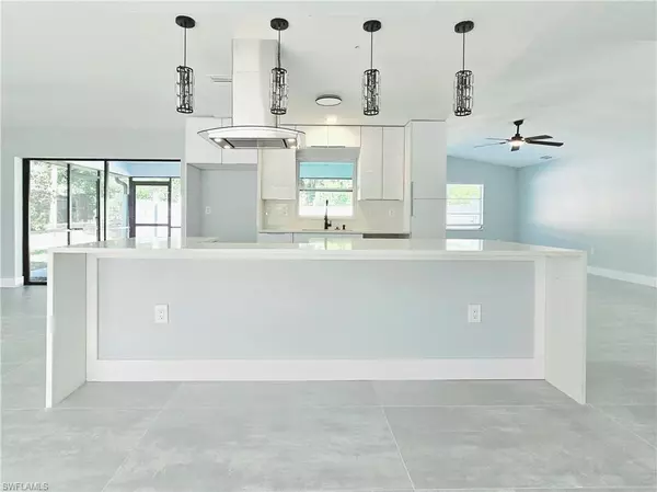 Port Charlotte, FL 33952,1178 Sultana ST