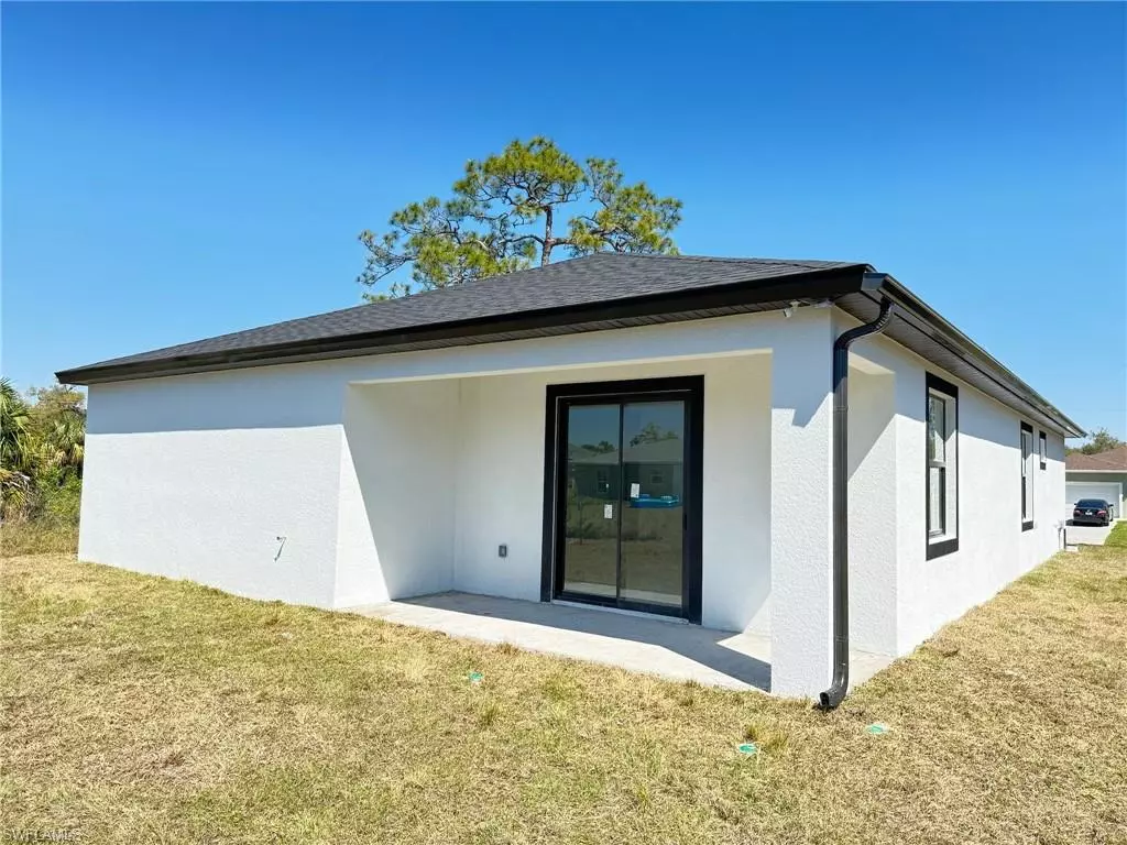 Labelle, FL 33935,8045 OAKLEAF CIR