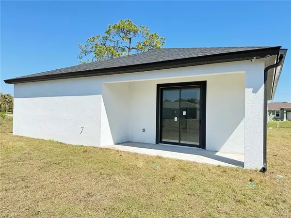 Labelle, FL 33935,8045 OAKLEAF CIR